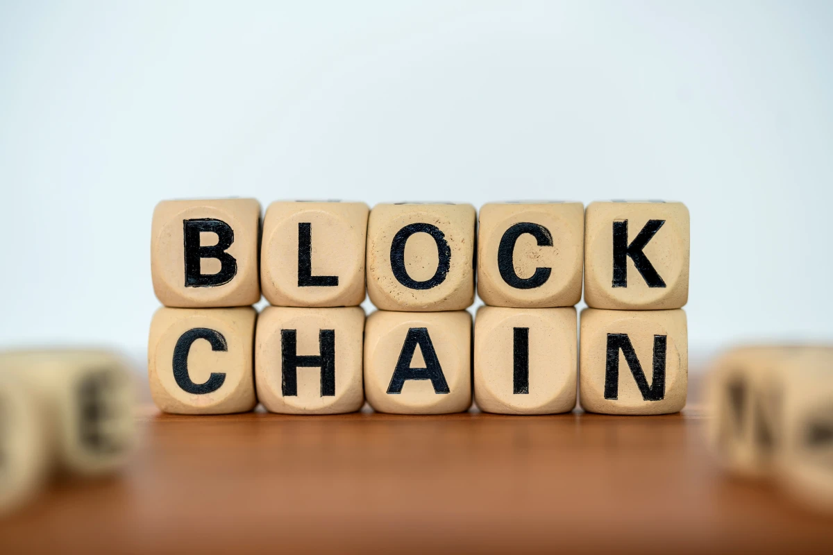 Blockchain et Start-ups : La Révolution Fiscale qui Défie les États